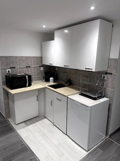 Appartement T4 En Hyper-Centre Bourgoin-Jallieu Exteriér fotografie