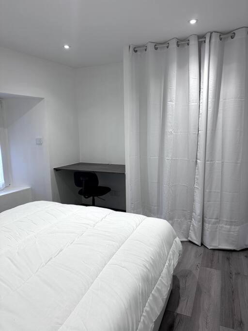 Appartement T4 En Hyper-Centre Bourgoin-Jallieu Exteriér fotografie
