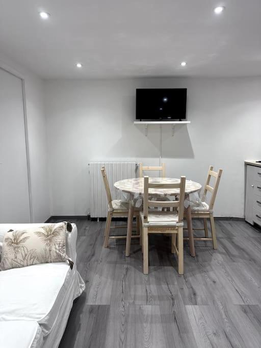 Appartement T4 En Hyper-Centre Bourgoin-Jallieu Exteriér fotografie