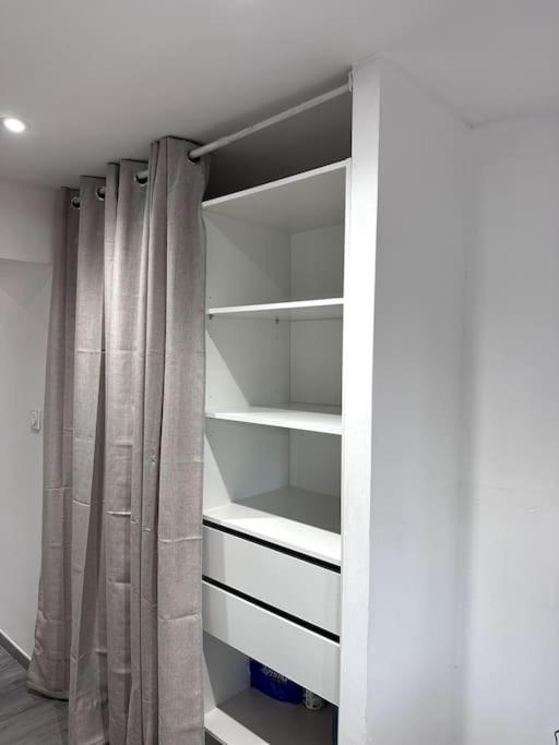 Appartement T4 En Hyper-Centre Bourgoin-Jallieu Exteriér fotografie